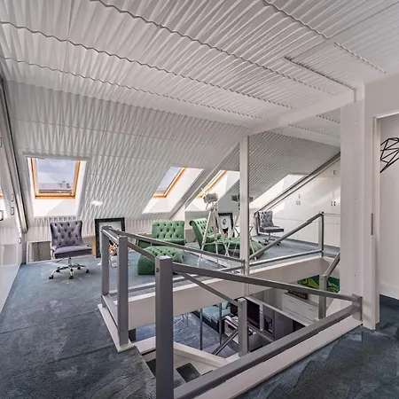 Skygarden Private Jakuzzi Sauna Gym Apartment *